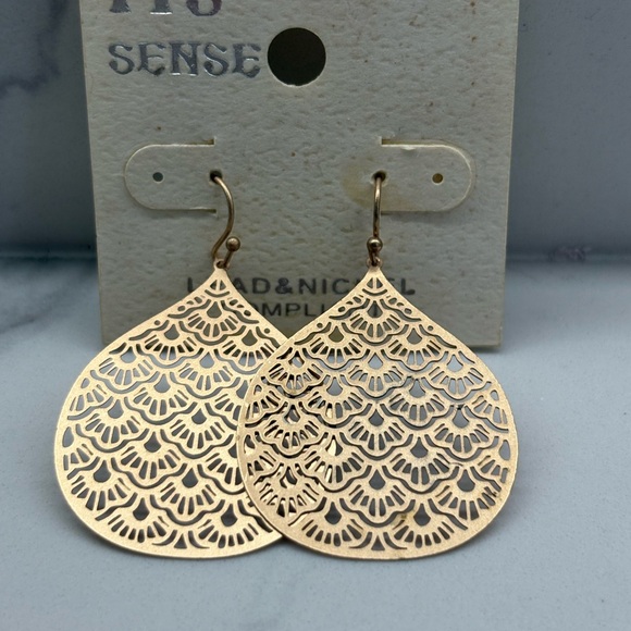 Gold Jewelry Bundle - Picture 6 of 12